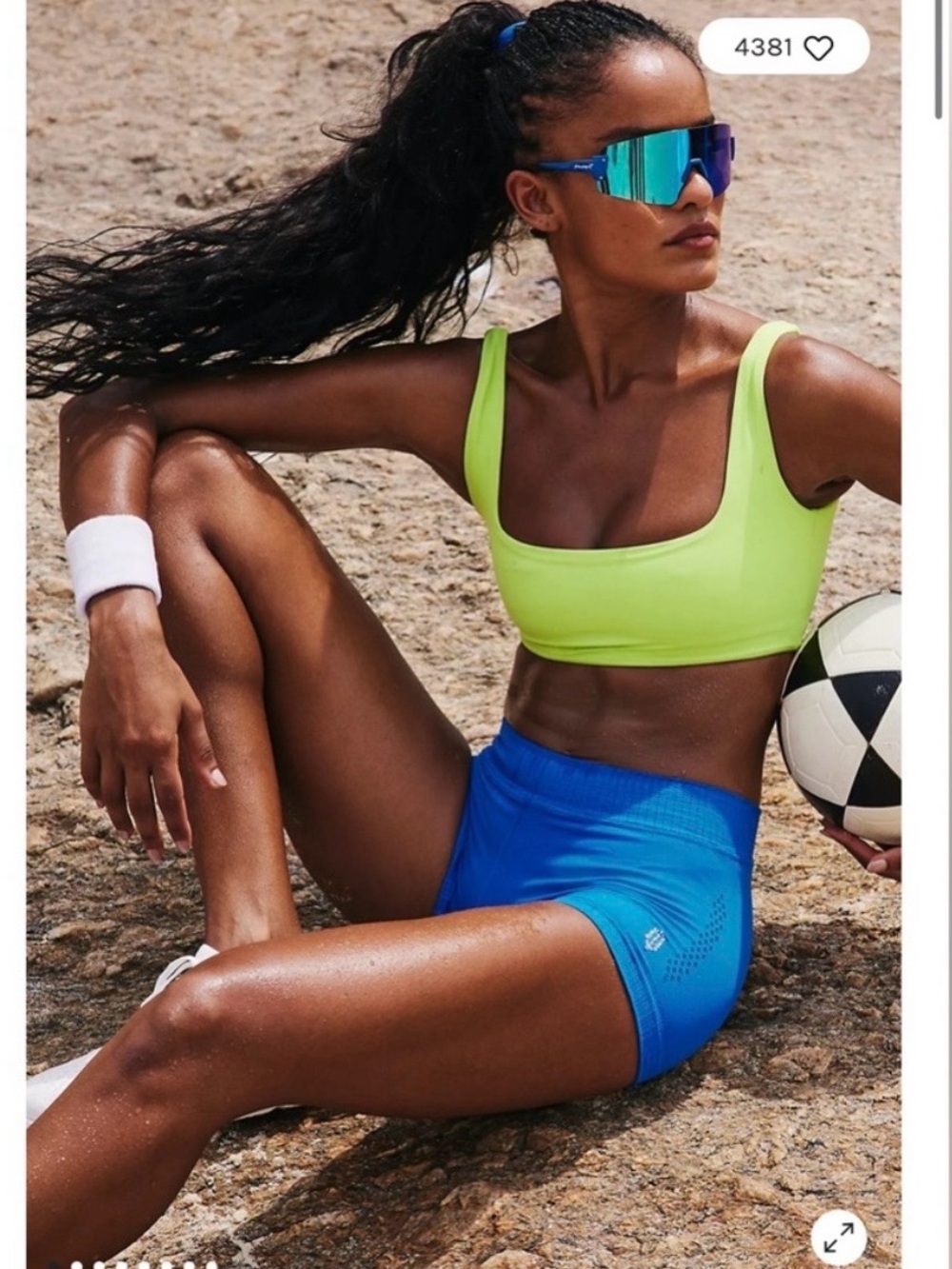 FP Movement Good Karma Micro shorts Orange and Electric Blue, set of 2 size M/L.